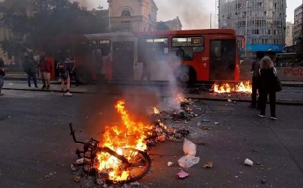 西班牙加泰罗尼亚地区骚乱