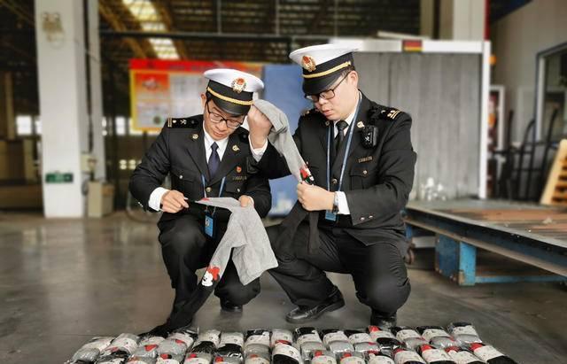 涉嫌侵犯迪士尼公司商标权袜子